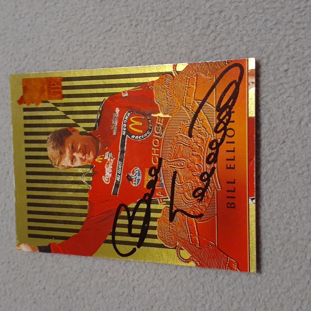 Vintage 1995 VIP Press Pass Bill Elliott NASCAR Gold Insert Autographed Card